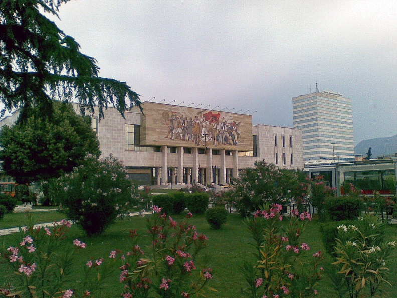 Tirana 5 red.