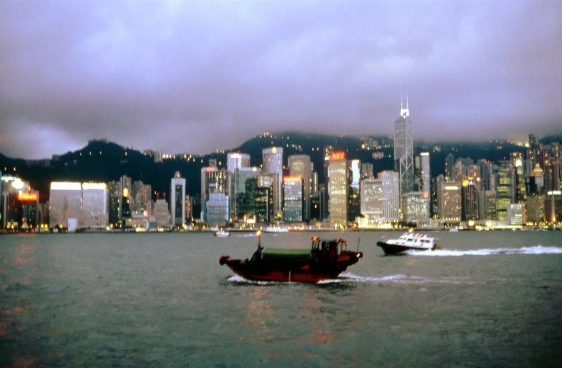 Hong Kong005_filtered red .jpg