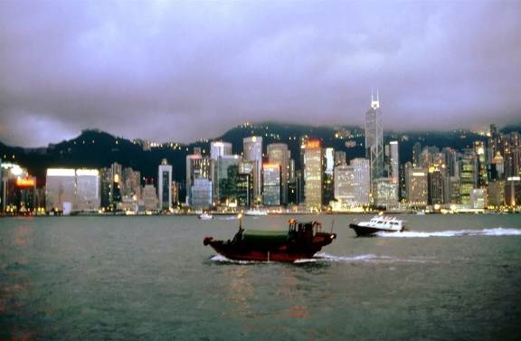 Hong Kong005 filtered red 