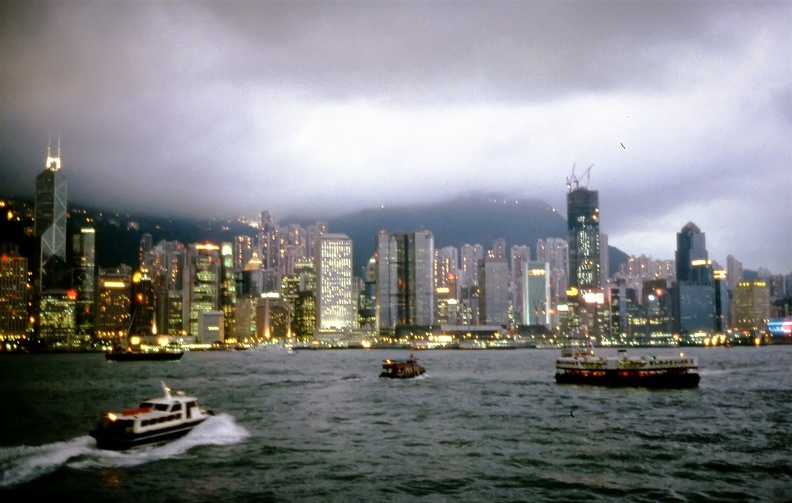 Hong Kong006_filtered red .jpg