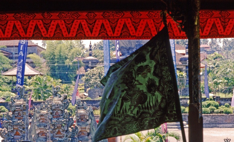 Klungkung005 red.jpg